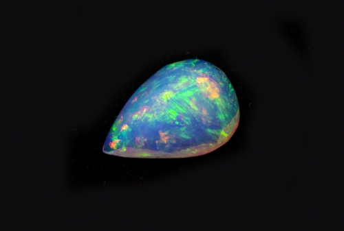 Welo Multi-Fire Opal Äthiopien, tropfenförmig facettiert