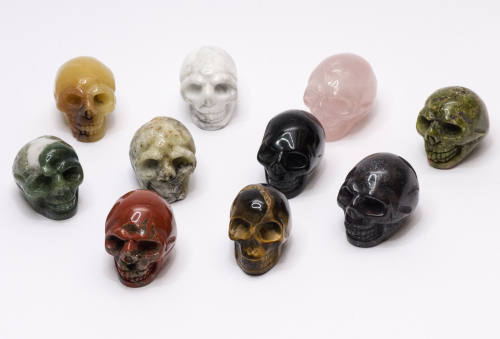 Kleine Kristallschädel, Skulls, Mini Skulls, 10 Stk. verschied. Steinsorten