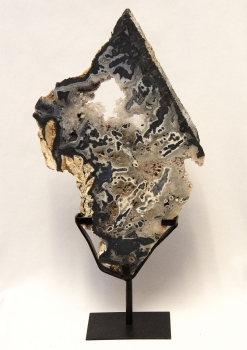 Achatscheibe XL, Top-Qualität auf Metallständer, schöne Kristallbildung