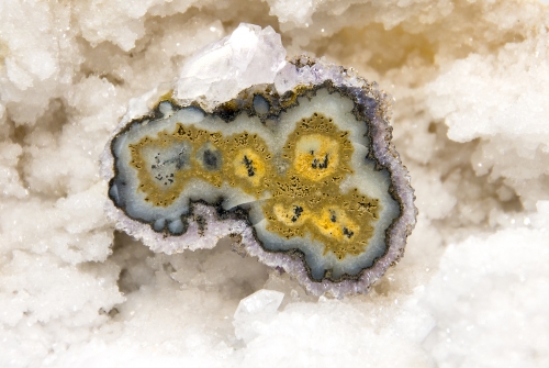 Amethyst flower, stalactite rosette, 97,5 Carat