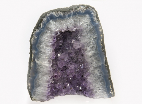 Amethyst Druse Basecut 1755 Gramm, breiter Achatrand