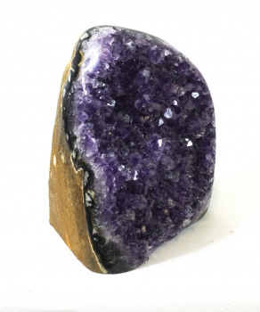 Uruguay Amethyst seitlich poliert, dunkle, violette Kristalle