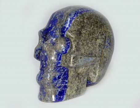 Crystal skull, lapis lazuli 665 grams