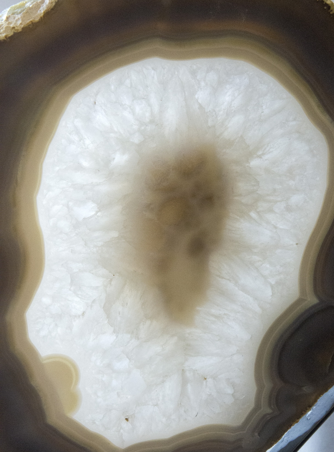 Achatscheibe XXL, Top-Qualität auf Metallständer